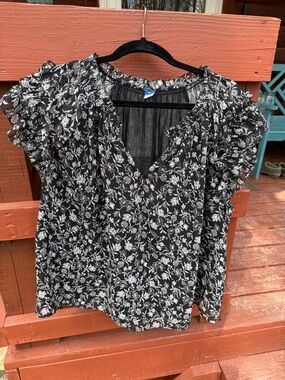 Old Navy Floral summer Top, size XL